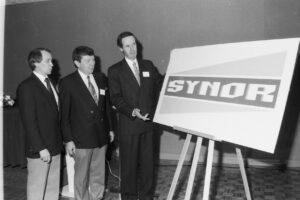 1990_lancement_synor